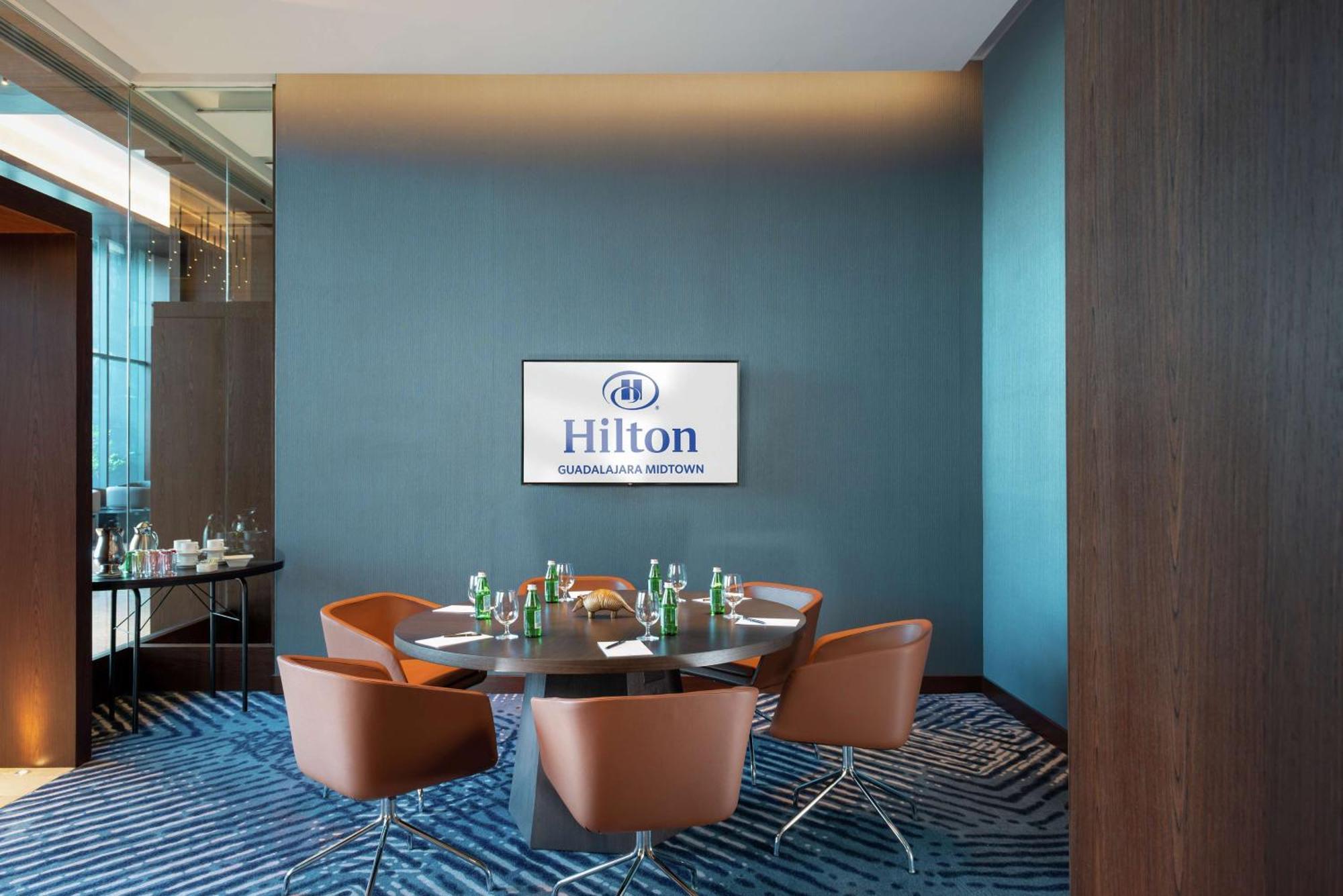 Hilton Guadalajara Midtown Hotel Exterior photo
